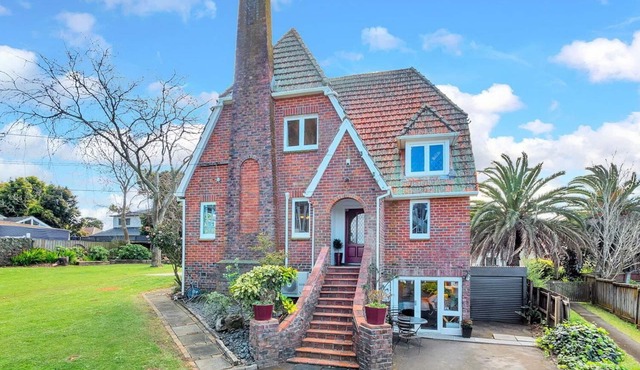 Castle Charm with Modern Interiors– Steps to Shops