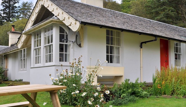 Castle Cottage 2 – Charm & Modern Comfort, Ardtornish Estate, West Highlands