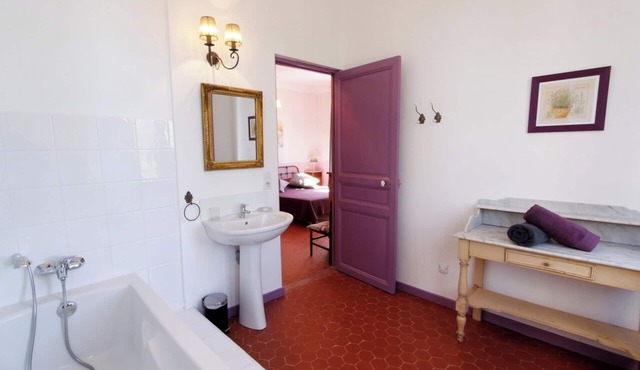 Castle for 12 persons with pool