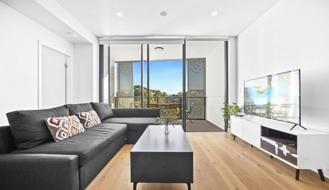 Castle Hill/Norwest Modern 2BR APT