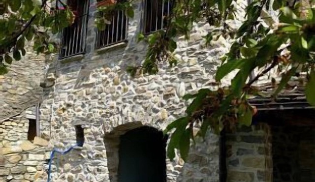 Castle House for 4 people