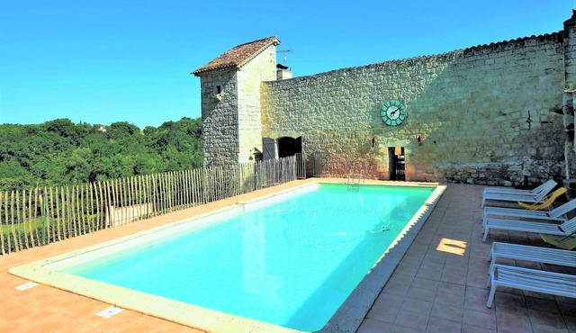 Castle in Bon-Encontre with Pool & Garden