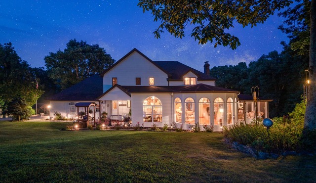 Castle on the Hill | Hocking Hills, Pool Estate