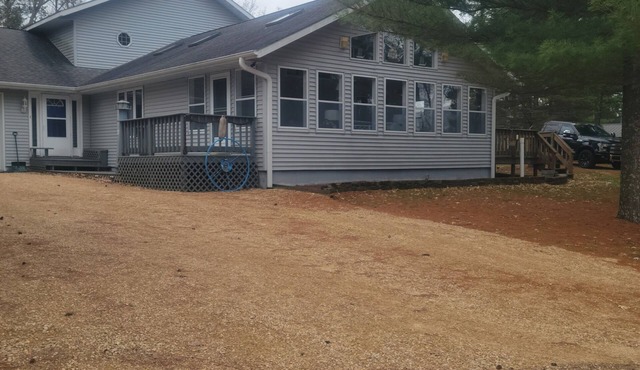 Castle Rock Lake area- Large Home-Great Getaway sleeps 12 -14n