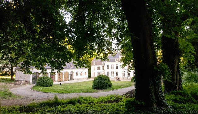 Castle's Cottage surrounded by nature, great for children of all ages