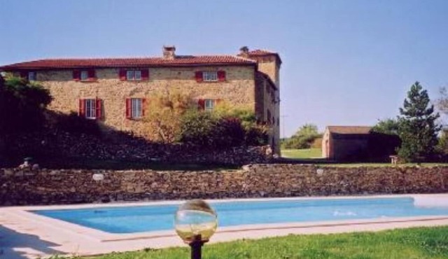 Castle South France with pool, fantastic for family or friends party