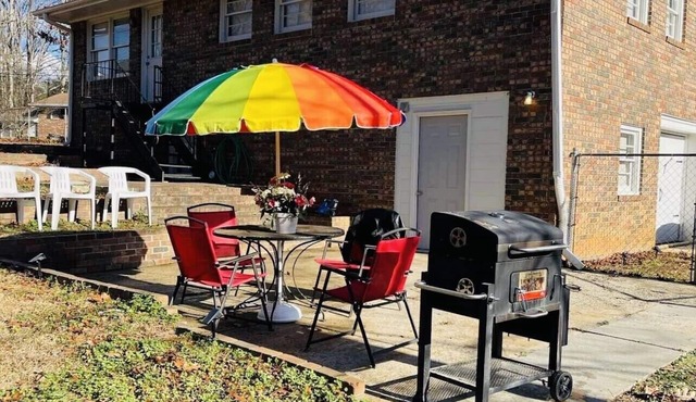 🏰 Castle 🏰 Spacious Luxuries V- Convenience 5bdR/2.5 bT/S-Atlanta GA🛬