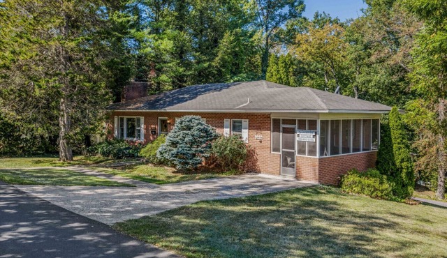 Castle View - Perfect for families, game room, pet-friendly, DT Berkeley Springs