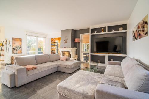 Castle view terrace - Swimming pool - Air conditioning