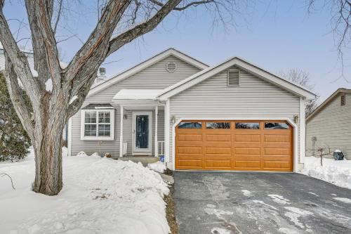 Castlerea Casa! Columbus Area Home with Yard