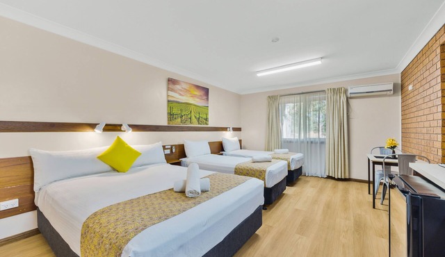 Castlereagh Motor Inn