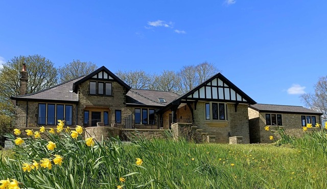 CASTLEYS, family friendly, luxury holiday cottage in Skipton