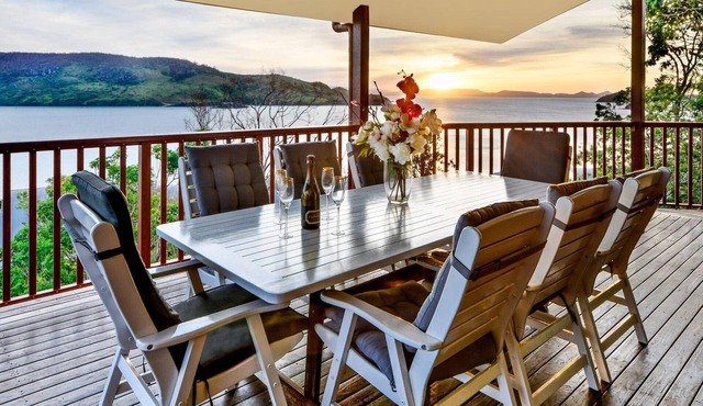 Casuarina 16 - Your Ultimate Hamilton Island Retreat!