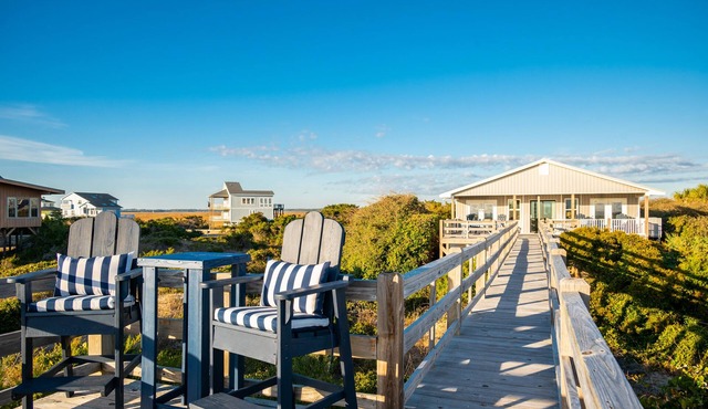 Caswell Cabana: Oceanfront, Split Floor Plan, Views of Lighthouse