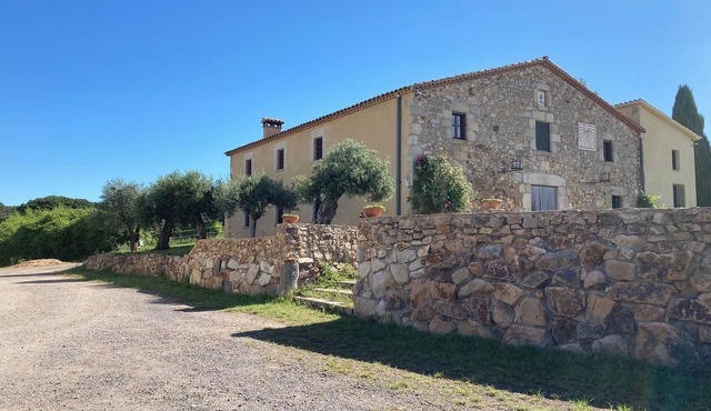Catalan masia. Rural tourism farmhouse. Ideal for families! Caldes de Malavella