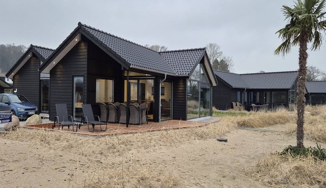 "Catalina" - 30m from the sea by Interhome