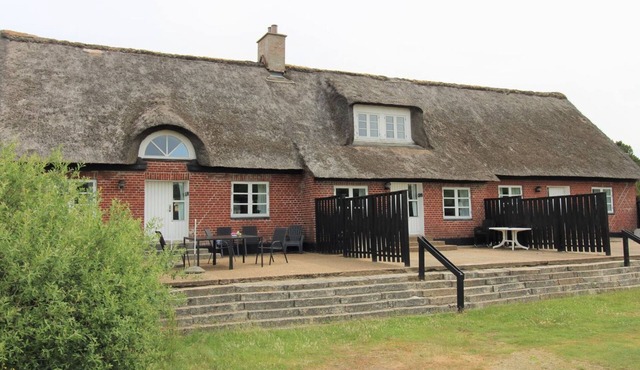 "Catalina" - 800m from the sea by Interhome