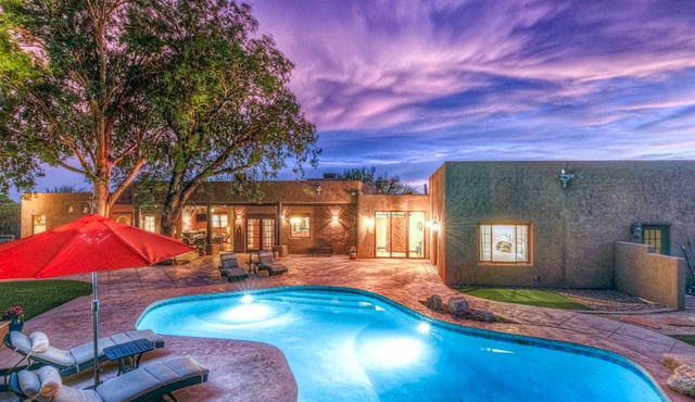 Catalina Foothills oasis on 2.1 acres with private pool & putting green