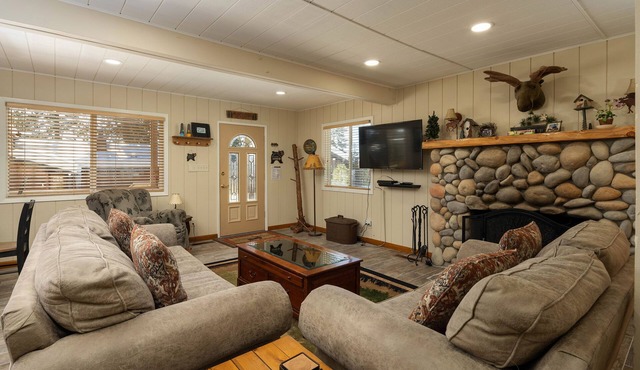 Catalpa Vista by Hauserman Rental Group
