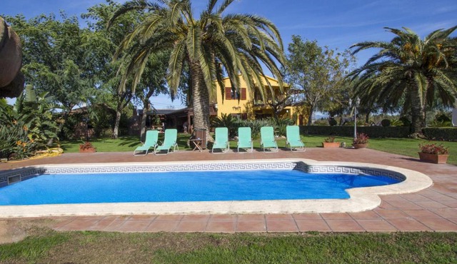 Catalunya Casas Incredible secluded villa, just 11km from Beach!