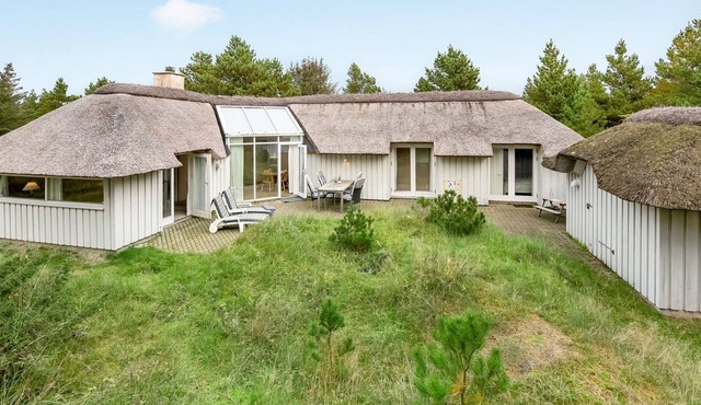 "Catarine" - 1.1km from the sea by Interhome