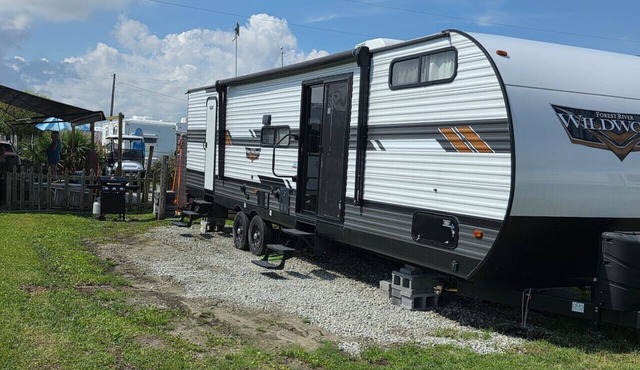 Catchin` Rays Camper NTB