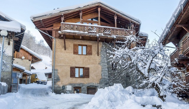 Catered Ski Chalet: 270 year old Farmhouse With Stunning Mountain Views