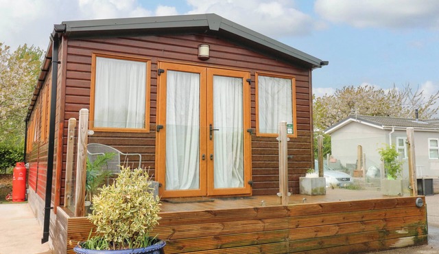 CATE’S COZY CABIN, pet friendly, with a garden in Lazonby