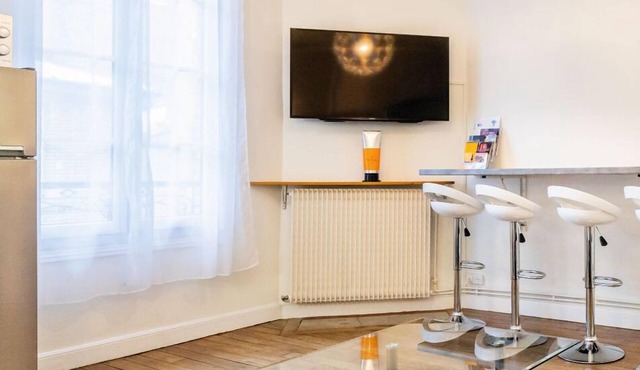 ⭐️⭐️⭐️Cathédrale, bright space in the heart of town