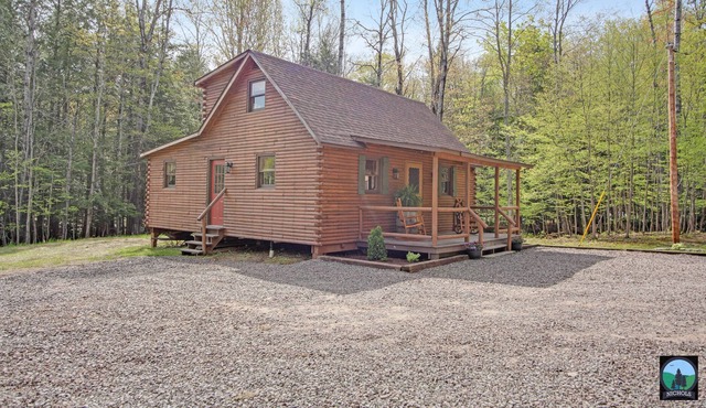 Cathead Cabin—Cozy Cabin in the Woods of Tioga County, PA