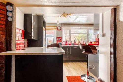 Cathedral View Cottage - City Center