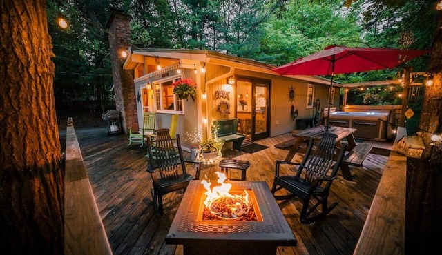 Catskill Chalet: Hunter Mtn Ski Chalet w/Spa