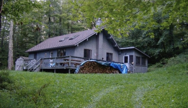 Catskill Mountains Lakeside Cabin in the Catskill Preserve