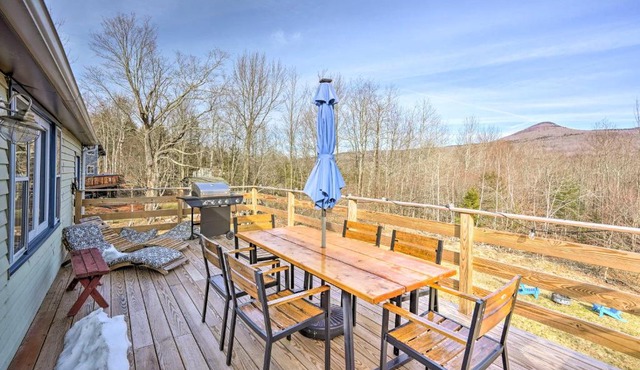 Catskills Cottage w/Deck, 7 Mi to Hunter Mtn