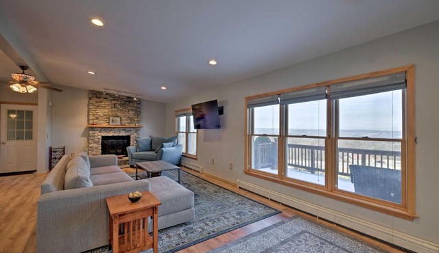 Catskills Mtn Retreat with Panoramic View and Fire Pit