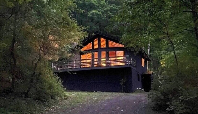 CATSKILLS SKIING : SO CLOSE TO Hunter, Wyndham, Belleayre area