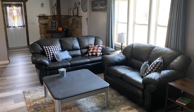 Caulfield Cottage next to Cloud9 Ranch!