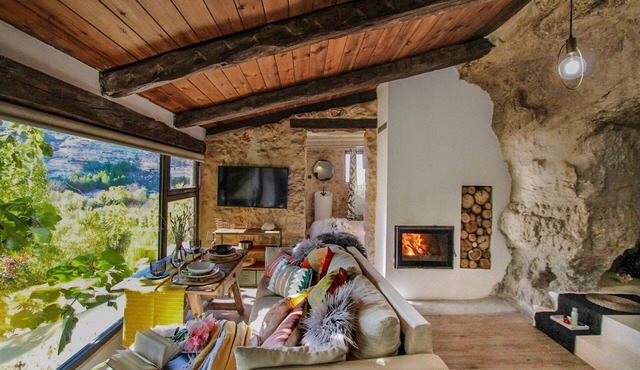 Cave Suite GUHA (Cave Hotel Lomas de Ruvira)