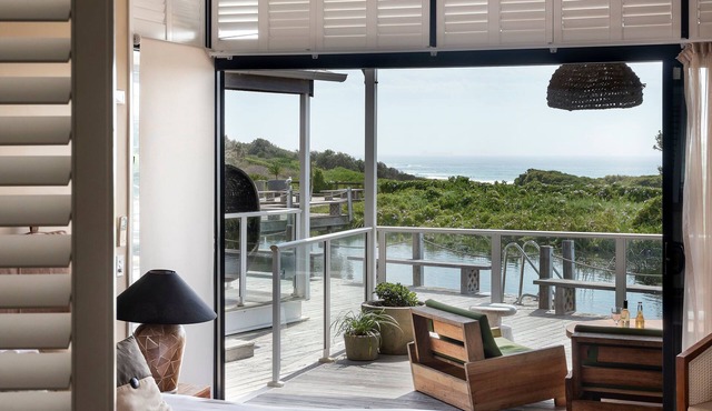 Caves Coastal Bar & Bungalows