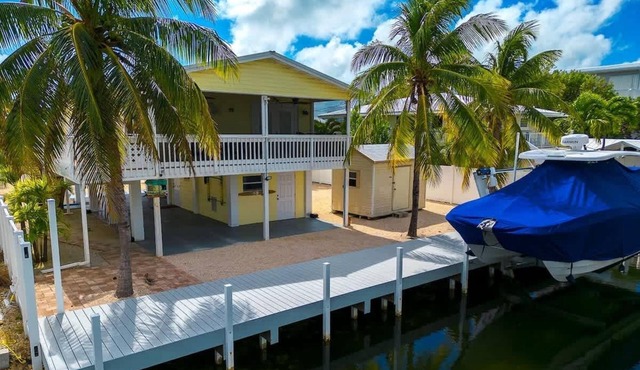 Cayman Cottage | 3 bed/2 bath canalfront home