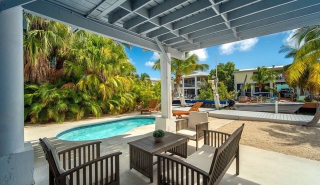 Cayman Retreat | Cozy coastal pool home with boating on Ramrod Key