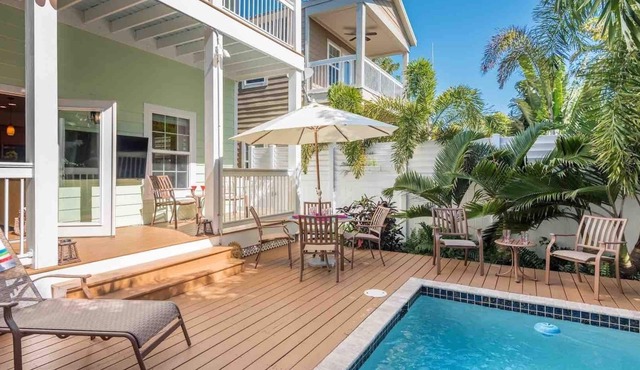 *CAYO CALYPSO @ HIGGS BEACH* Modern Home/Pool + LAST KEY SERVICES.