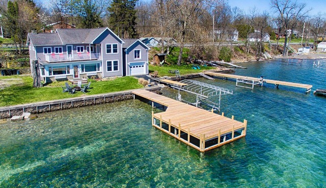 Cayuga Gray: Lakefront Home Near Cayuga Wineries!
