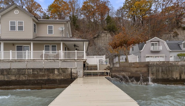 Cayuga Lake | Dock | Sleeps 10 | Near Wineries