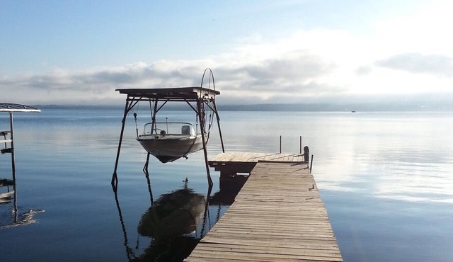 Cayuga Lake - Easy access to water and wine - French cottage themed