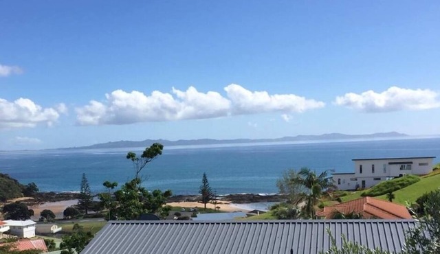 CBay Holiday Home - Spectacular 180˚ Views