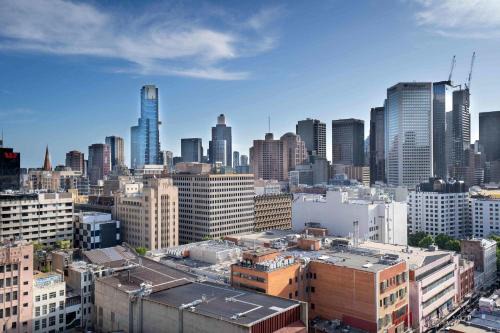 CBD City View Mantra 2B1B APT