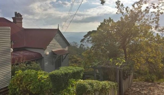 Cecil's Chair - Blackheath Cottage with a View