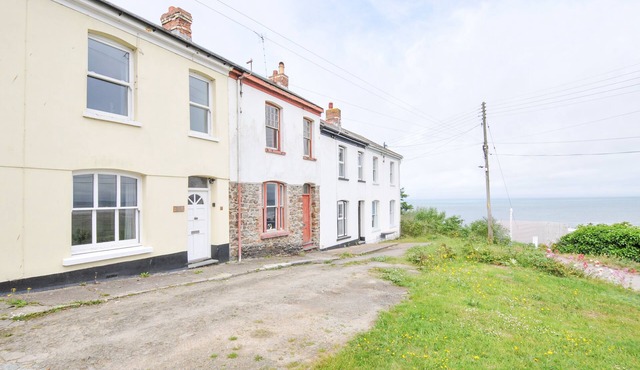 CECILY COTTAGE, pet friendly, luxury holiday cottage in Westward Ho!