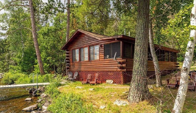 CEDAR 2 Bedroom: 3 beds & Futon